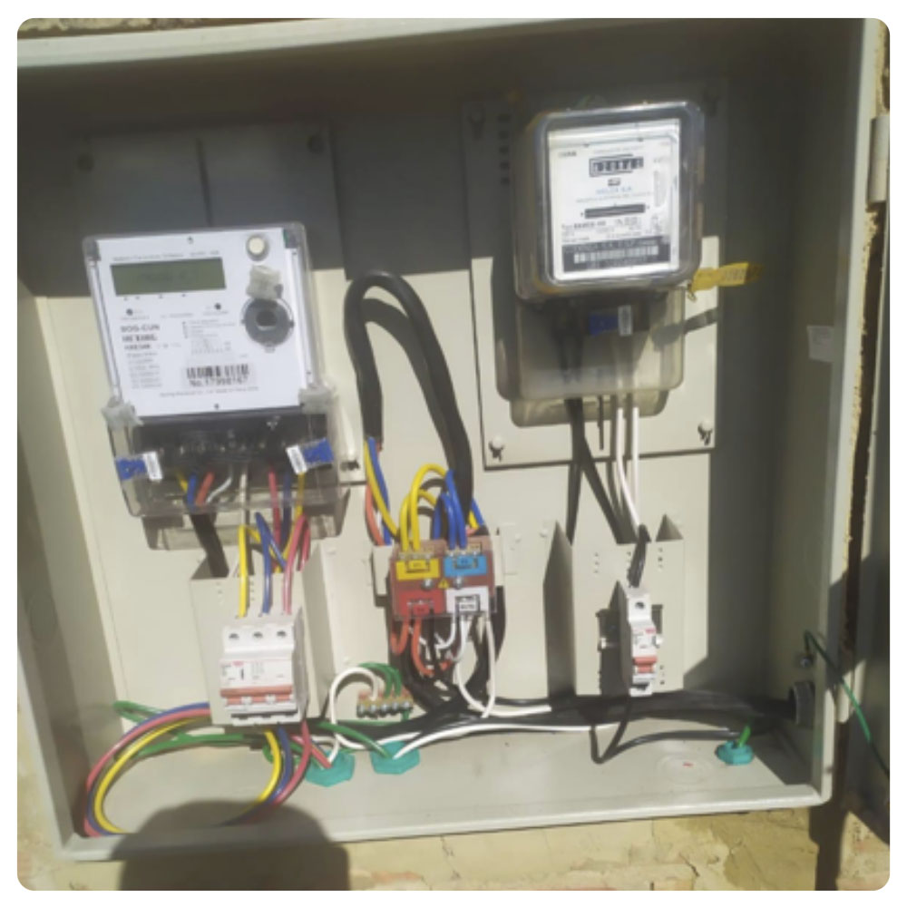 Electricista en Fusagasugá, Fusa, Cundinamarca. Revisión interna de instalaciones eléctricas residenciales, industriales y comerciales por aumento de consumo de energía en el recibo o factura de las empresas de energía. Electricista John Jairo Contreras Sierra. Electricistas, eléctricos y trabajos de electricidad en Bogotá y Colombia